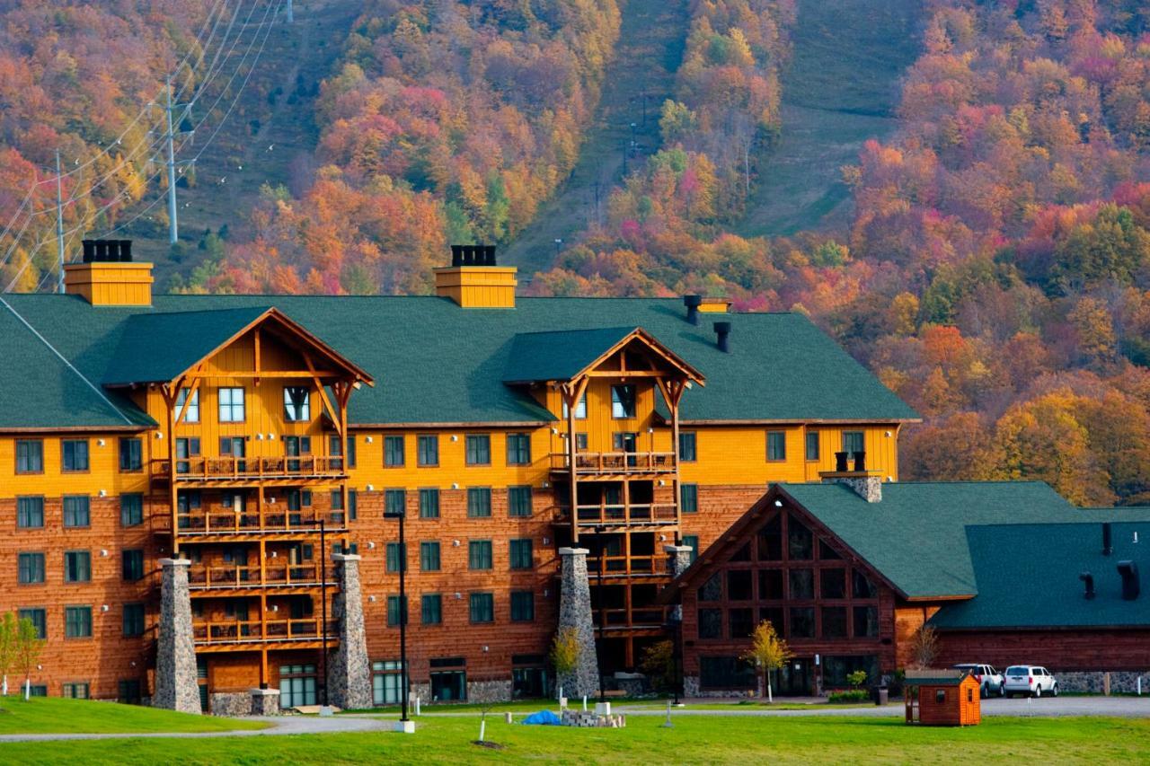 Hope Lake Lodge & Indoor Waterpark Cortland Exterior foto